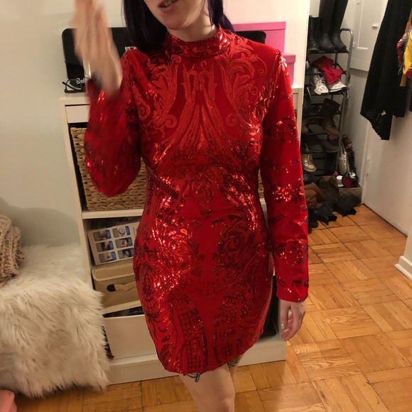 Red long sleeve sequen dress - Picture 2 of 3